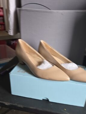 Life Stride Nude Pointed-Toe Low Heel Pumps